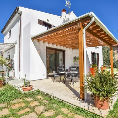 Stunning Home In Trabia טראביה